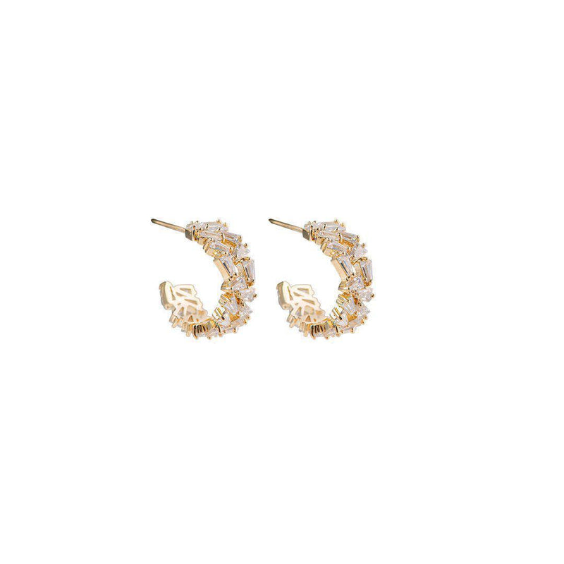 Goldene Ohrringe mit Zirkonia-Steinen | MERSOR