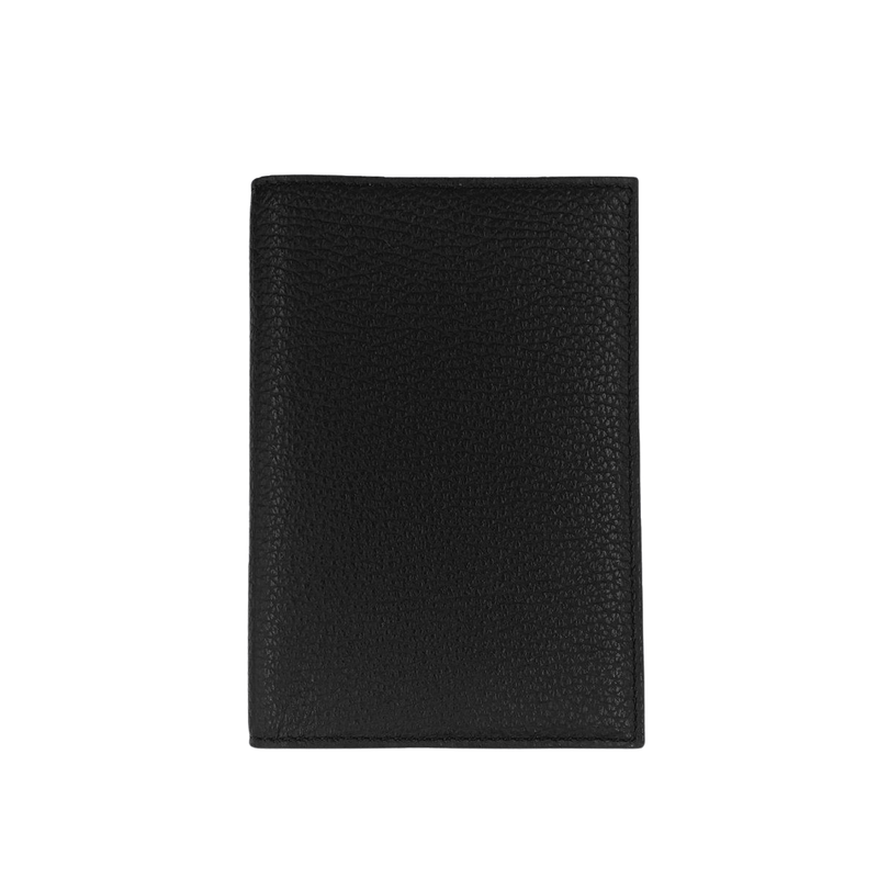 Reisepass-Hülle aus genarbten Leder in schwarz von Mersor Studio 